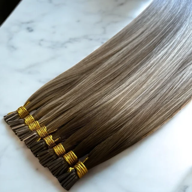 OBSESSED 😍
BonnieBronde and 4/8/18 now in stock in mini tips!

#roxyhairextensions #bonniebronde #sticktips #hairextensions #essex #essexhair #essexhairextensions #rooted #rootedhairextensions #ombré #balayage